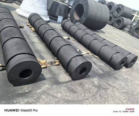 Dureza 70-85A Fenders de rebocadores Carga pesada Capacidade de carga Mould And Extrusion Craft Soluções duráveis de proteção marítima