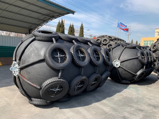 Absorção de energia Yokohama Fenders pneumáticos de borracha cilíndrica preta para pára-choques marítimos