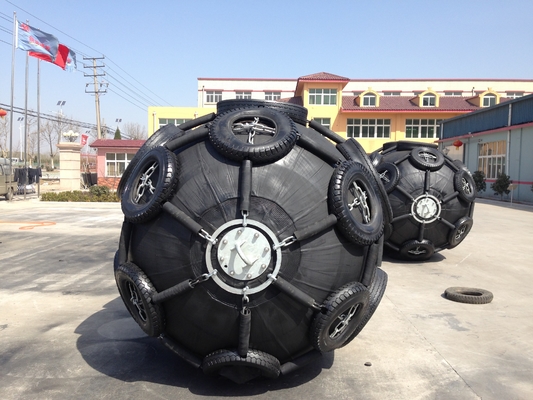Fenders de borracha pneumática Yokohama Negro Profissional 0,5m-4,5m Para Portos Marítimos