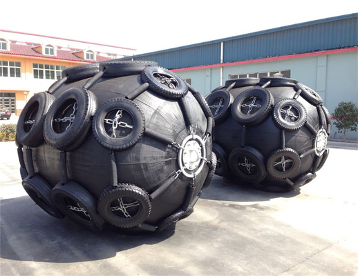 Fenders Pneumáticos Marinos Flexíveis Negros com Durabilidade Manutenção Fácil e Instalação Simples