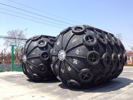 Submarino Yokohama Fenders Durável