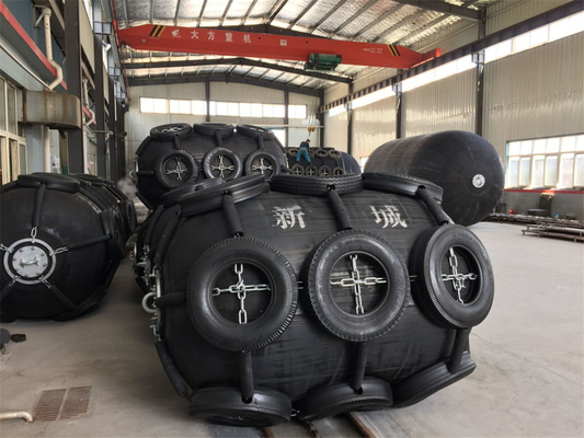 Submarino Yokohama Fenders Durável