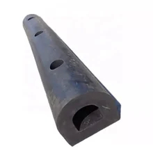 Fenders de borracha D pretos com parafuso Excelente resistência ao tempo para proteção marinha