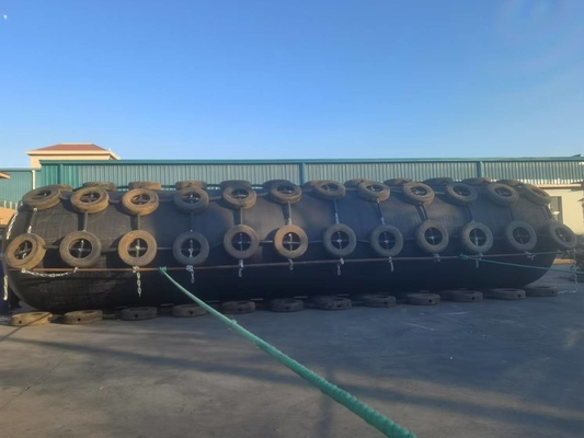 Borracha durável para proteção de embarcações