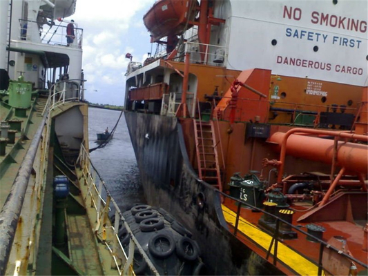 Fenders pneumáticos de borracha Yokohama para proteção de navios