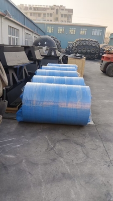 Fenders de borracha cilíndrica de alta absorção de energia com instalação de parafusos Dureza 60-85HA