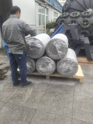 Goma de espuma de poliuretano de PU Marine Fender com excelente elasticidade e resistência ao stress ambiental marinho