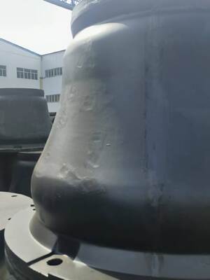 CCS Certified Cone Rubber Fender Equipamento de proteção de doca marítima durável aprovado pela SGS para aplicações de atracação e atracamento de navios