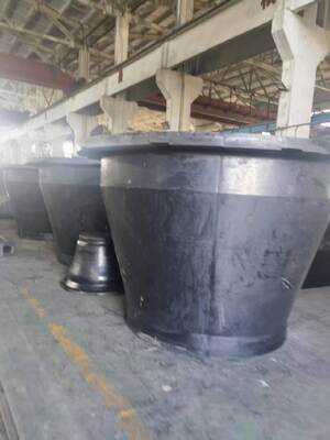 CCS Certified Cone Rubber Fender Equipamento de proteção de doca marítima durável aprovado pela SGS para aplicações de atracação e atracamento de navios