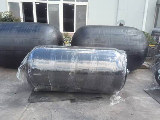 Fenders de espuma de EVA sólida que oferecem proteção de superfície sem marcas para portos e navios marítimos apoiados por 24 meses