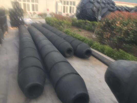 Defensas de rodillo para remolcadores de bajo mantenimiento Altura 200 mm 450 mm Diseñadas para reducir los costos de mantenimiento y mejorar la seguridad de los remolcadores