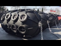 Os guarda-chuvas de borracha de Yokohama acabaram de ser produzidos.