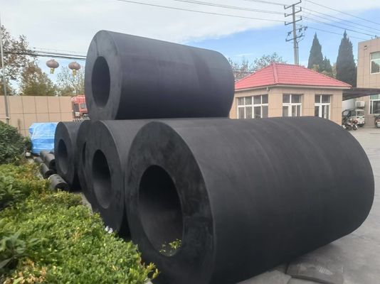Fenders de borracha cilíndrica de alta absorção de energia com instalação de parafusos Dureza 60-85HA